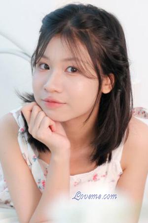 228410 - Tran Xuan Mai Age: 18 - Vietnam